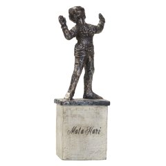 Dickensville - Mata Hari Standbeeld