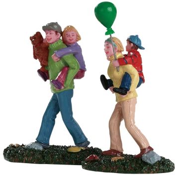 Lemax - Coming Home From The Fair - Set van 2